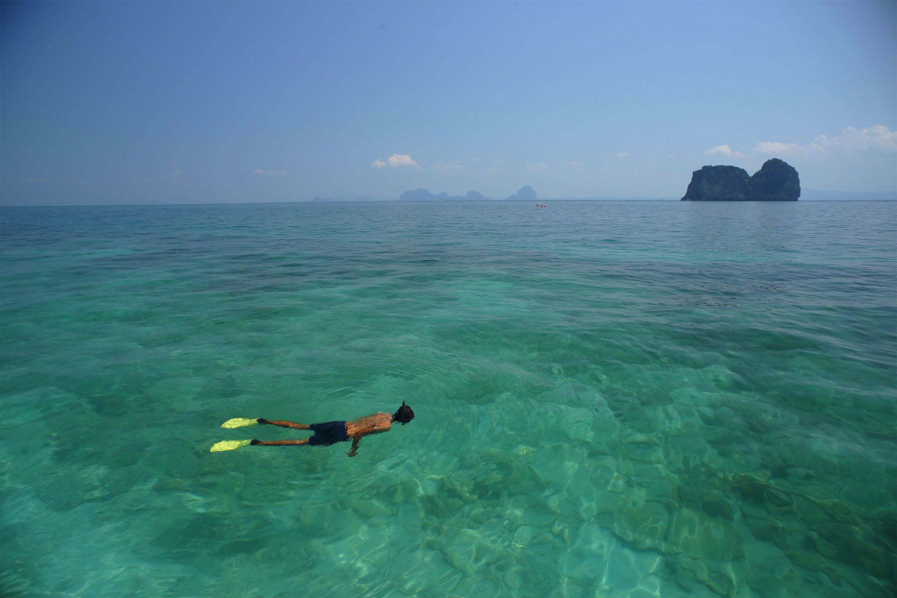 Koh ngai Party on the beach